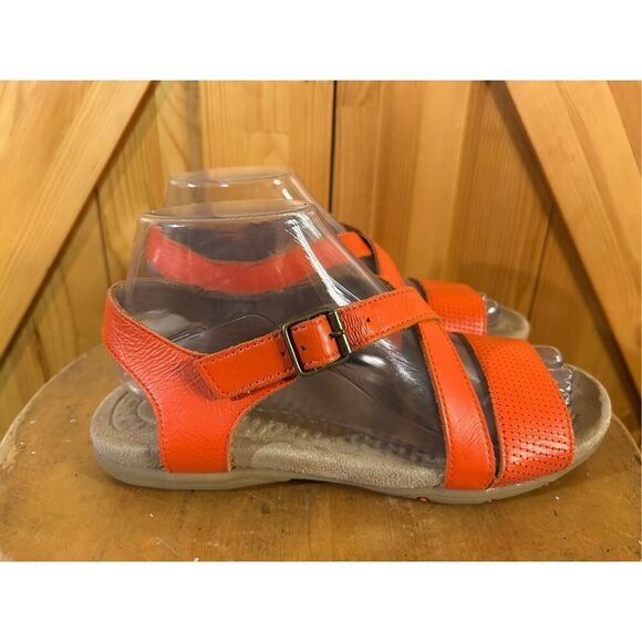 Lands' End Women's Size 7B Orange Terrain Sandals Leather - Picture 1 of 8
